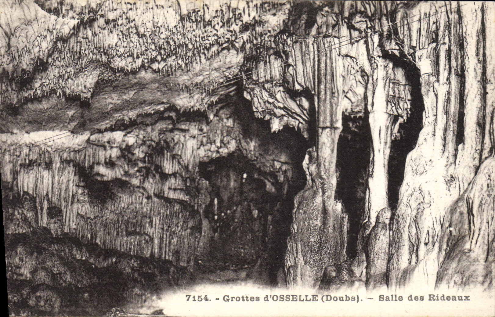 CPA Grotte Grottes d'Osselle Salle des rideaux