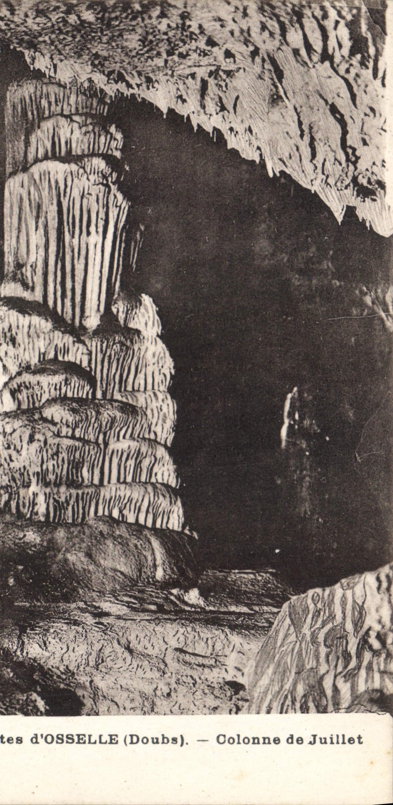 CPA Grotte Grottes d'Osselle Colonne de juillet