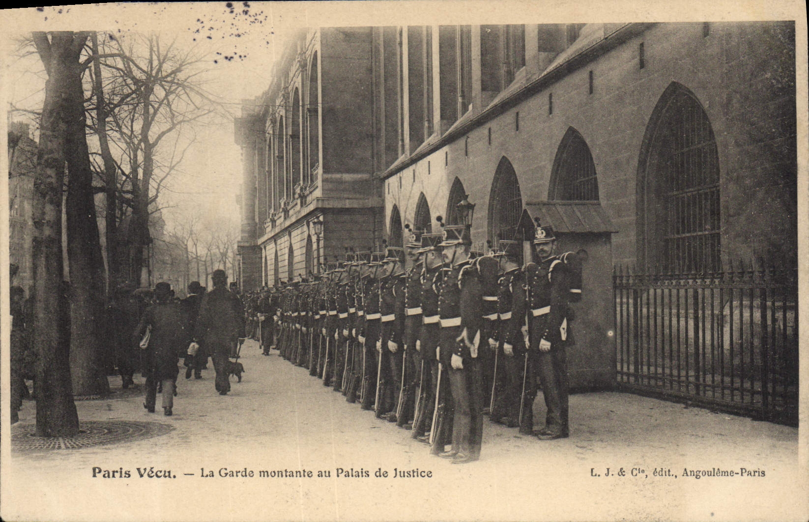 CPA Palais de Justice Paris Vecu La Garde montante au Palais de Justice Militaria TOP