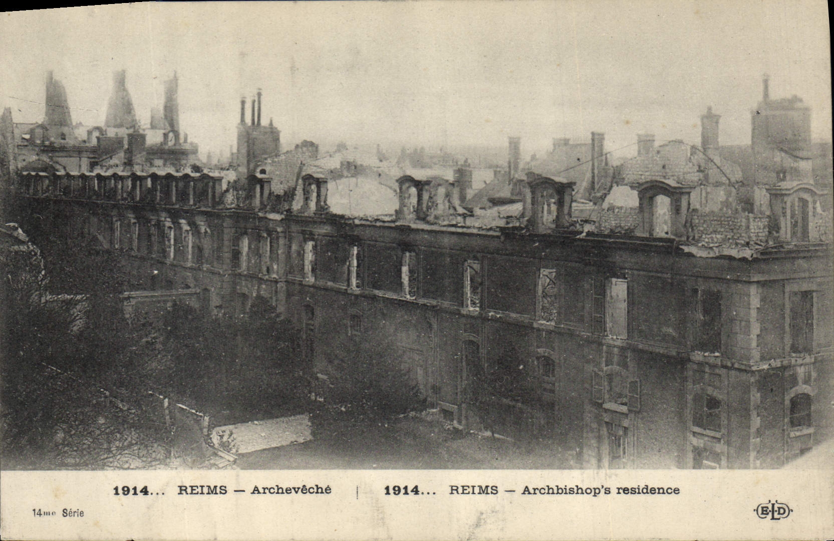 CPA Militaria Reims Archeveche
