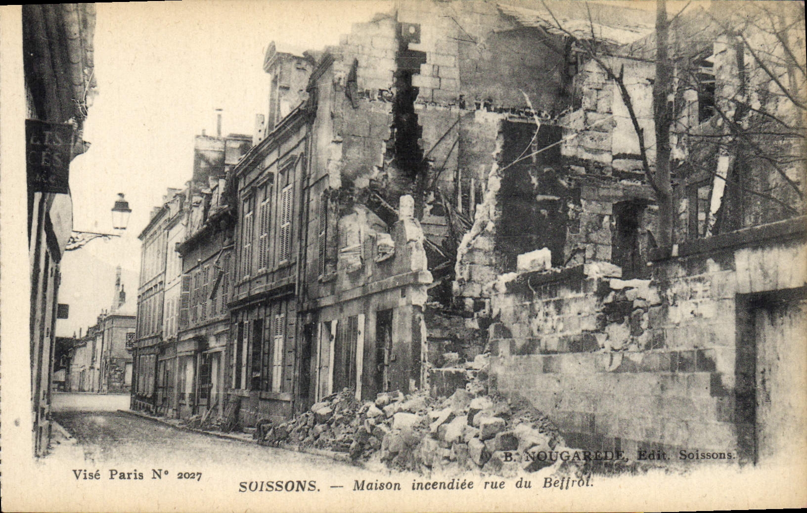 CPA Militaria Soissons Maison incendiee rue du Beffroi