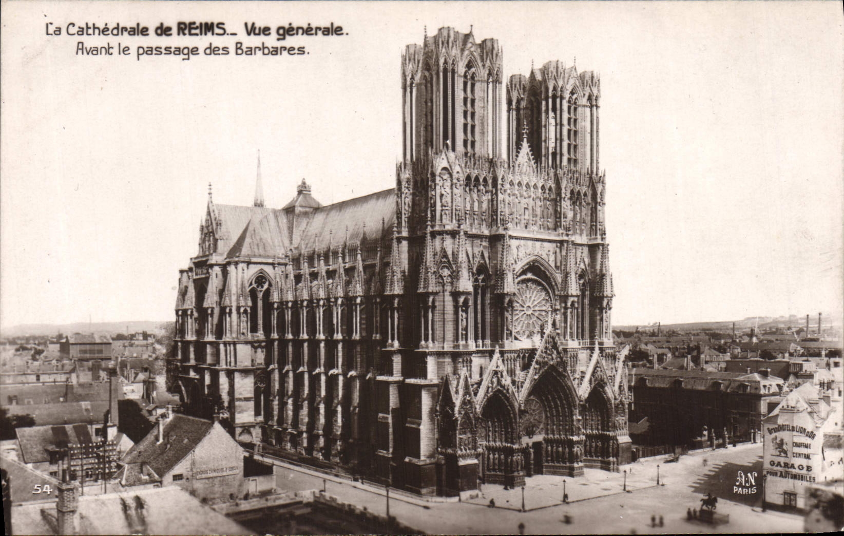 CPA Militaria La cathedrale de Reims Vue generale