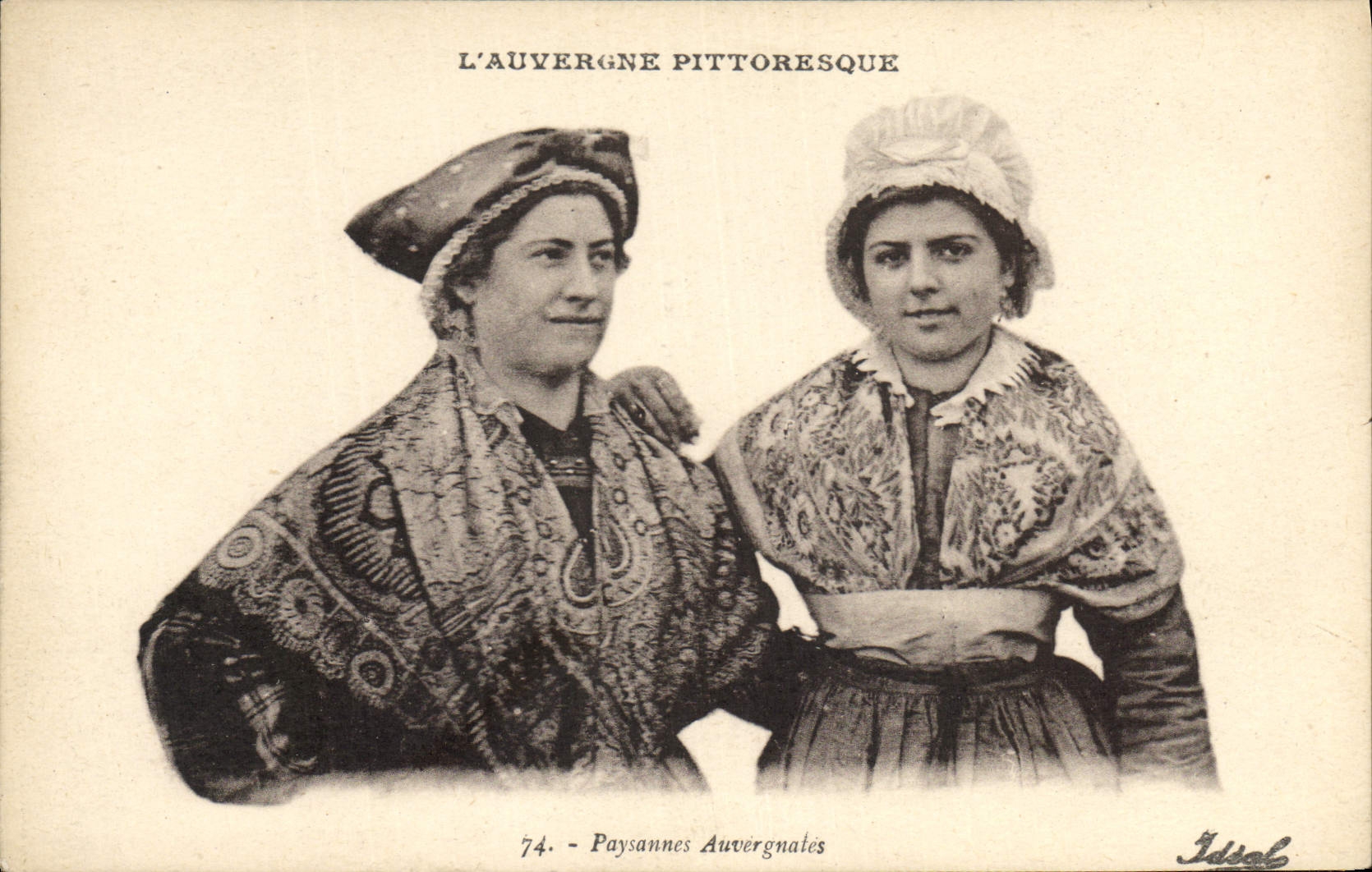 CPA Folklore Auvergne Paysannes Auvergnates 