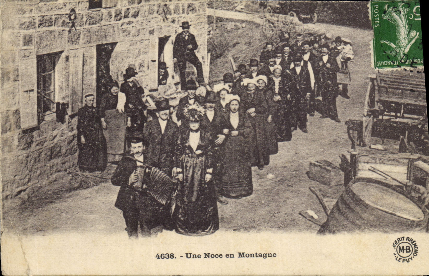 CPA Folklore Une noce en montagne Mariage