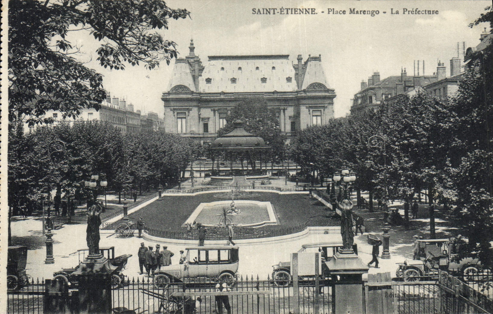 CPA Prefecture Saint Etienne Place Marengo Automobile