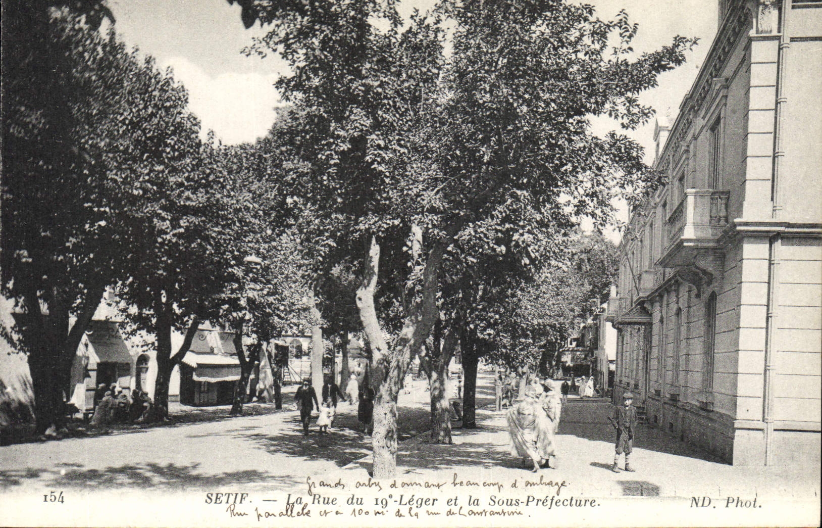CPA Setif La Rue du 19eme leger et la Sous Prefecture 