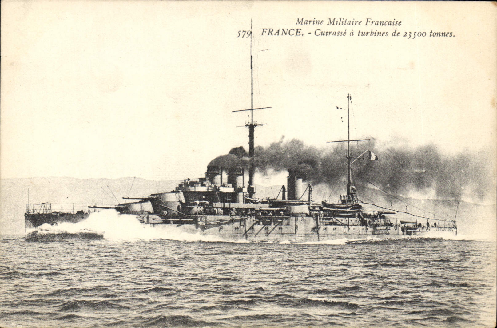 CPA Bateau de guerre France Cuirasse a turbines