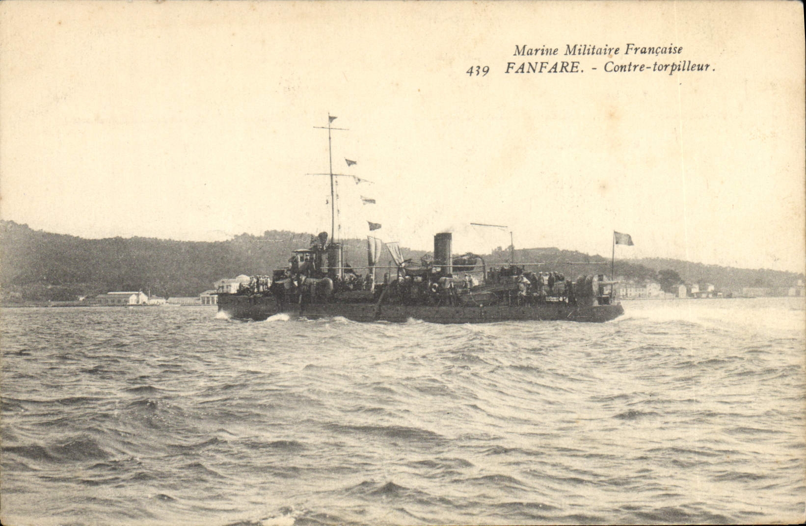 CPA Bateau de guerre Fanfare Contre torpilleur