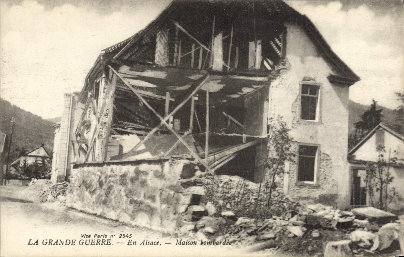 CPA Militaria En Alsace Maison bombardee