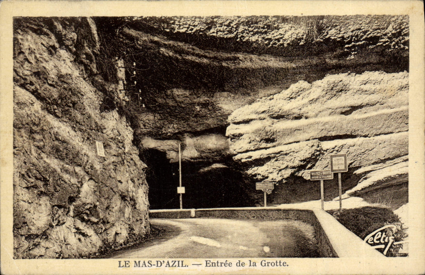 CPA Grotte Grottes Le Mas d'Azil Entree de la grotte