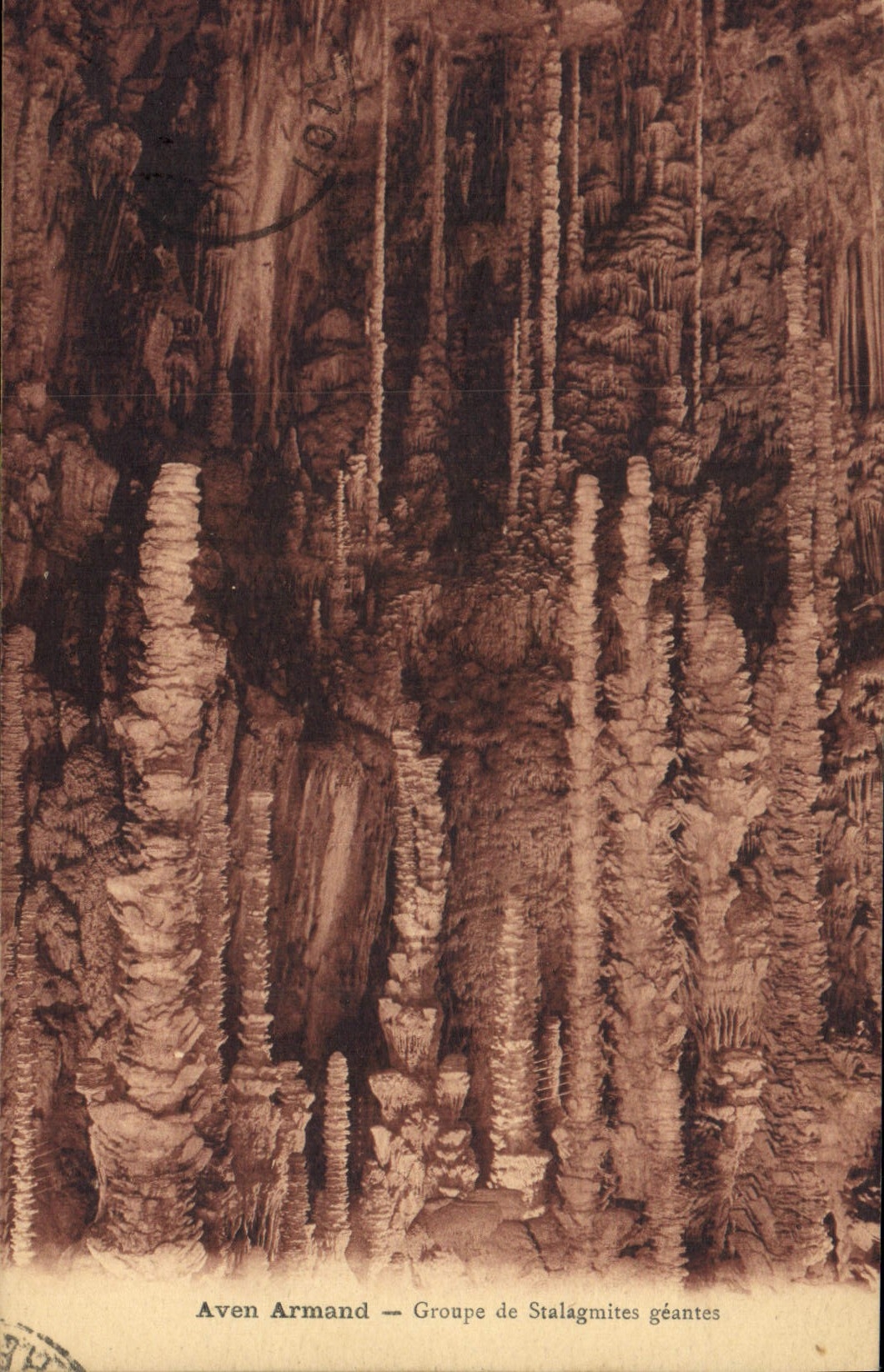 CPA Grotte Grottes Aven Armand Groupe de stalagmites geantes