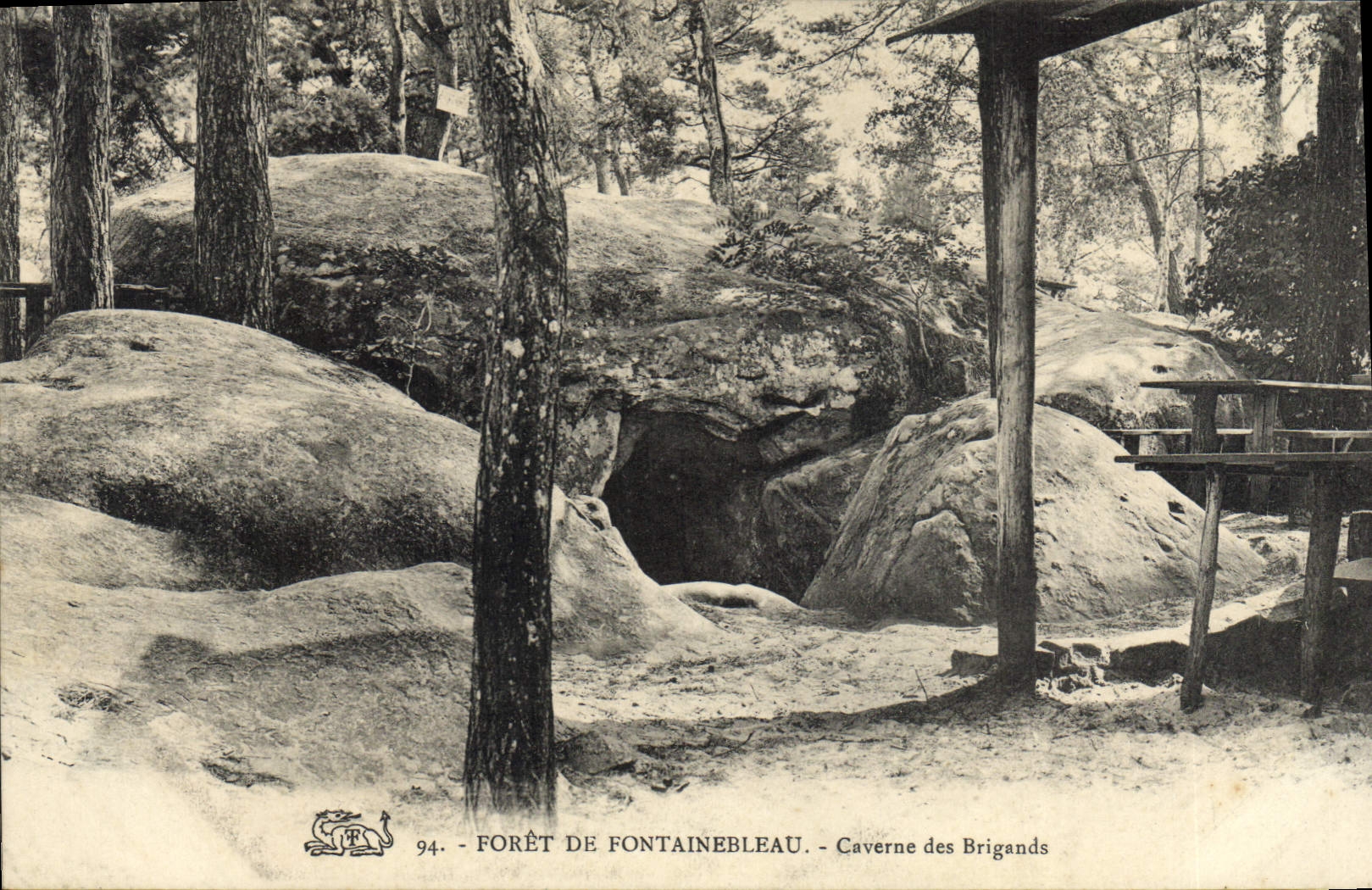 CPA Grotte Grottes Foret de Fontainebleau Caverne des Brigands