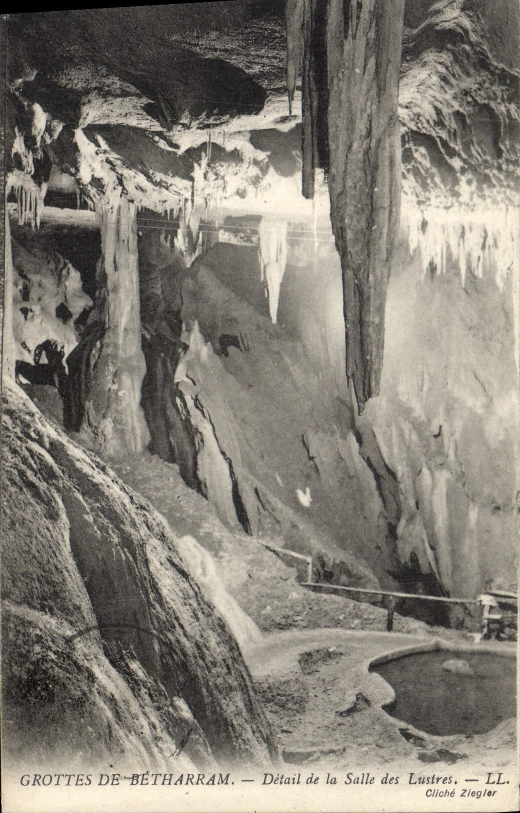 CPA Grotte Grottes de Betharram Detail de la salle des lustres