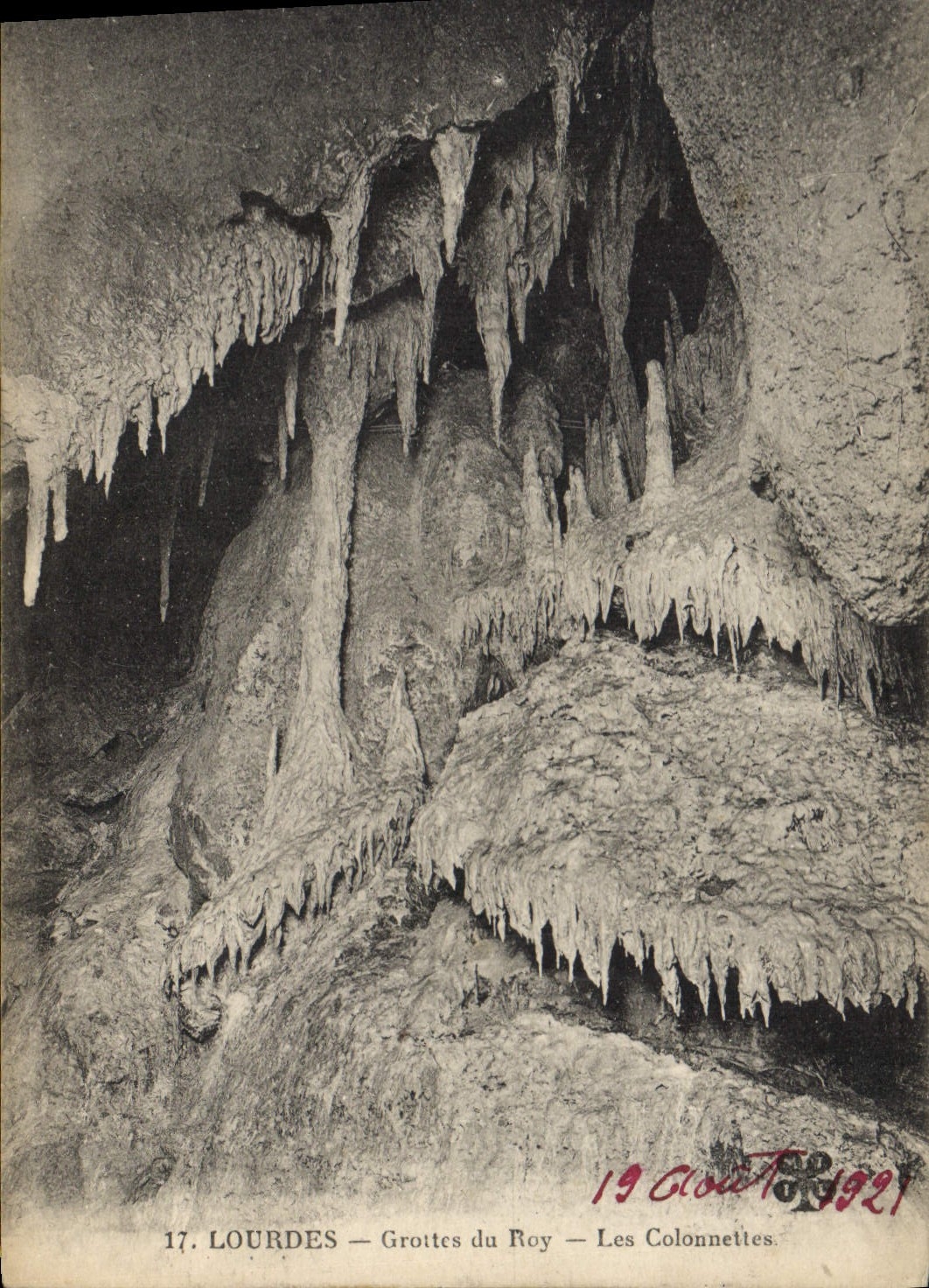 CPA Grotte Grottes du Roy Les colonnettes Lourdes