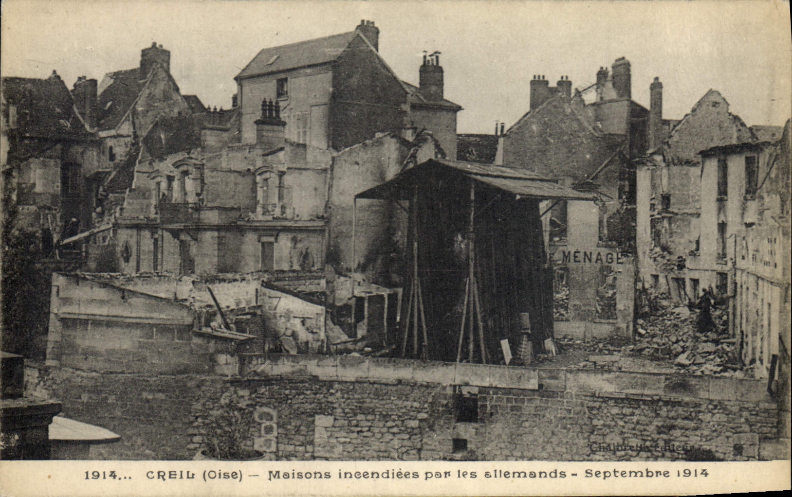 CPA Militaria Creil Maisons incendiees par les allemands Septembre 1914 