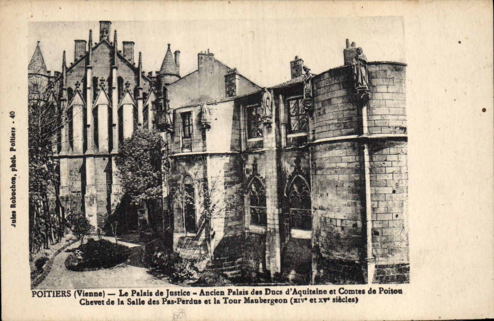 CPA Palais de Justice Poitiers Ancien Palais des Ducs d'Aquitaine et Comtes de Poitou