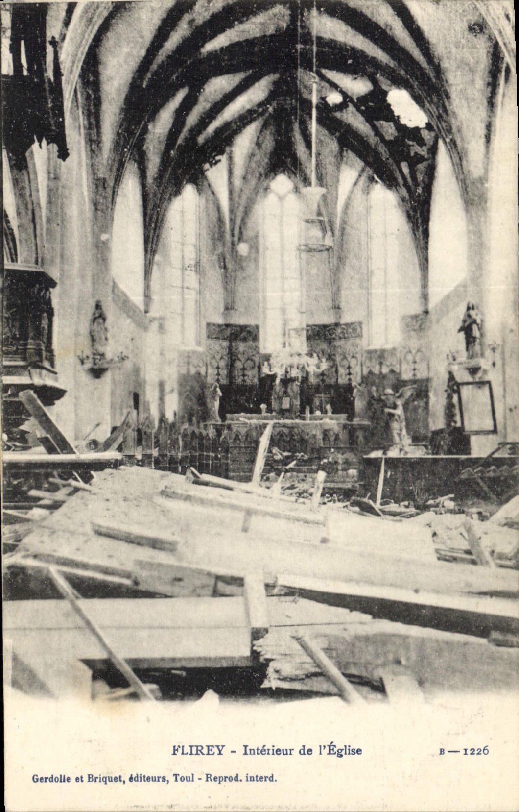 CPA Militaria Flirey Interieur de l'eglise