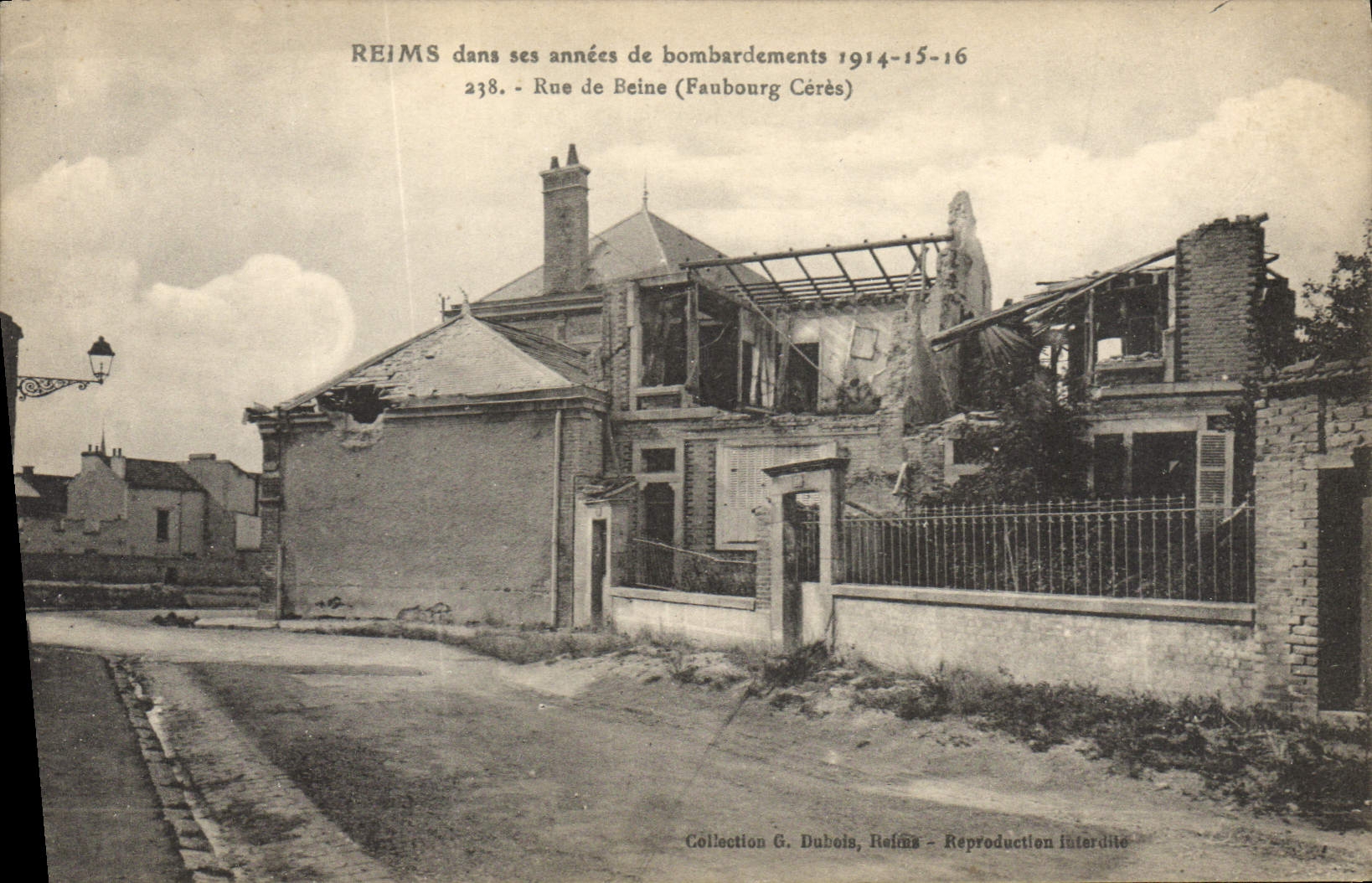 CPA Militaria Reims Rue de Beine Faubourg Ceres