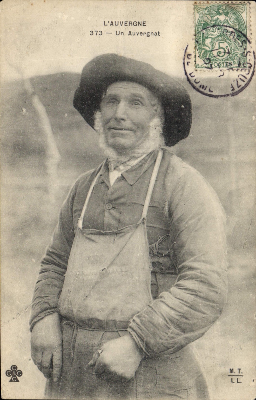 CPA Folklore Auvergne Un Auvergnat