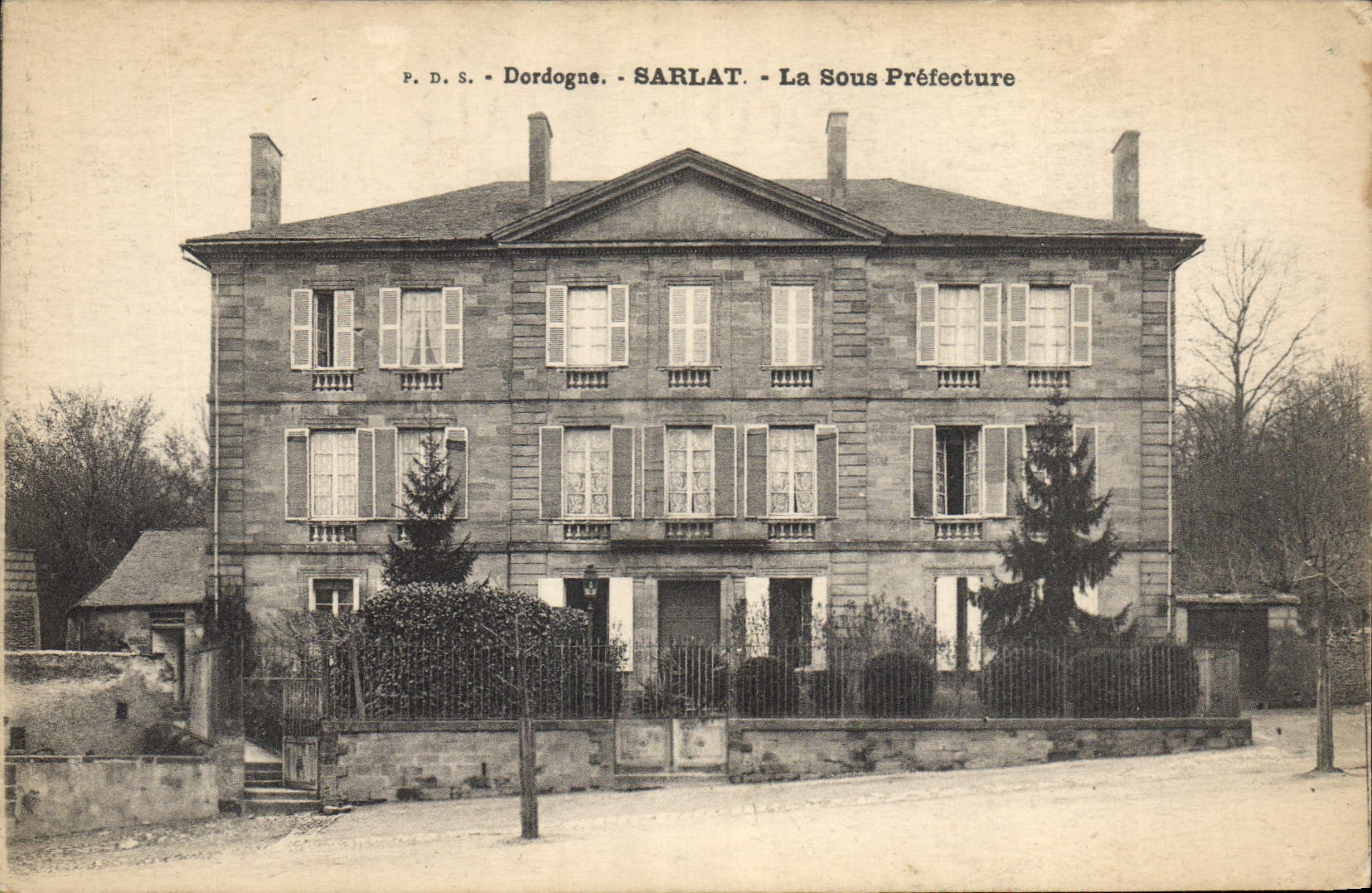 CPA Sarlat Sous Prefecture 