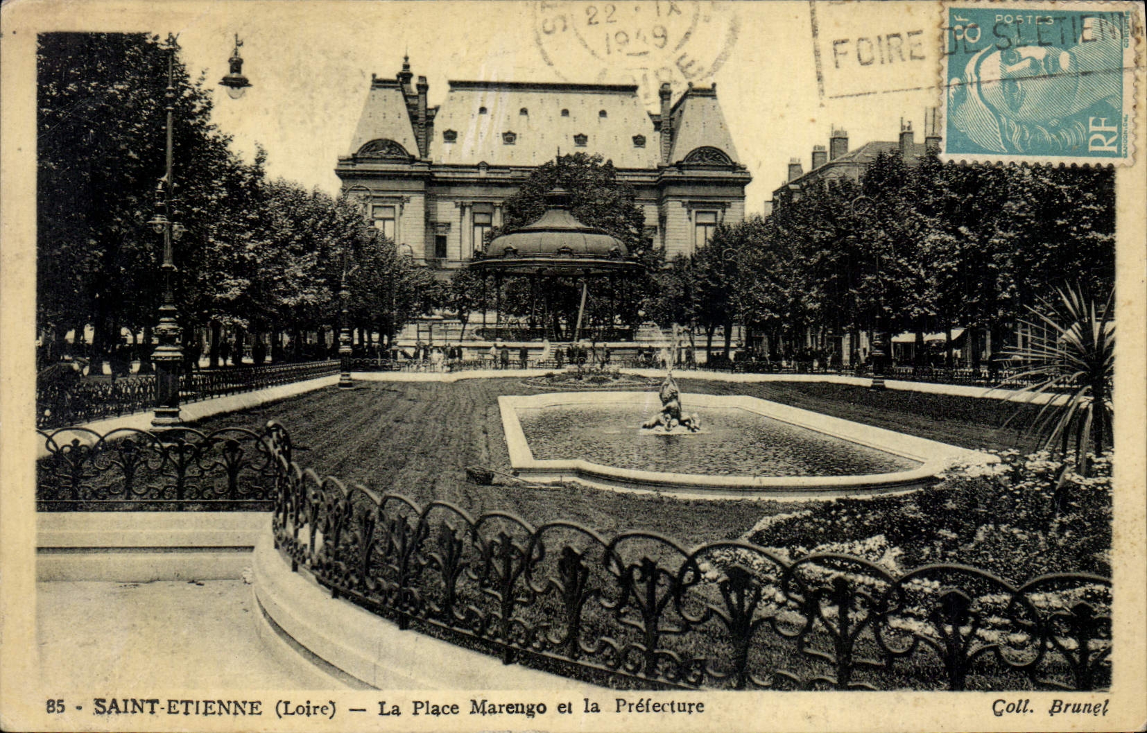 CPA Saint Etienne La Place Marengo et la Prefecture