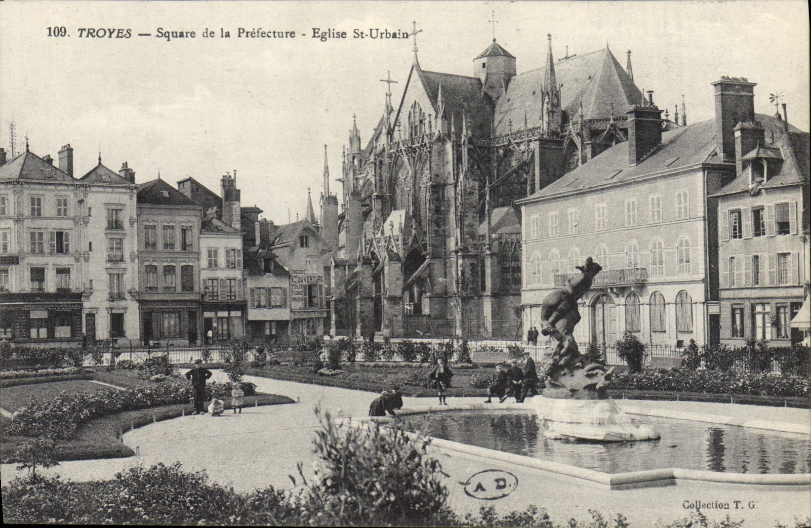 CPA Prefecture Troyes Square Eglise St Urbain