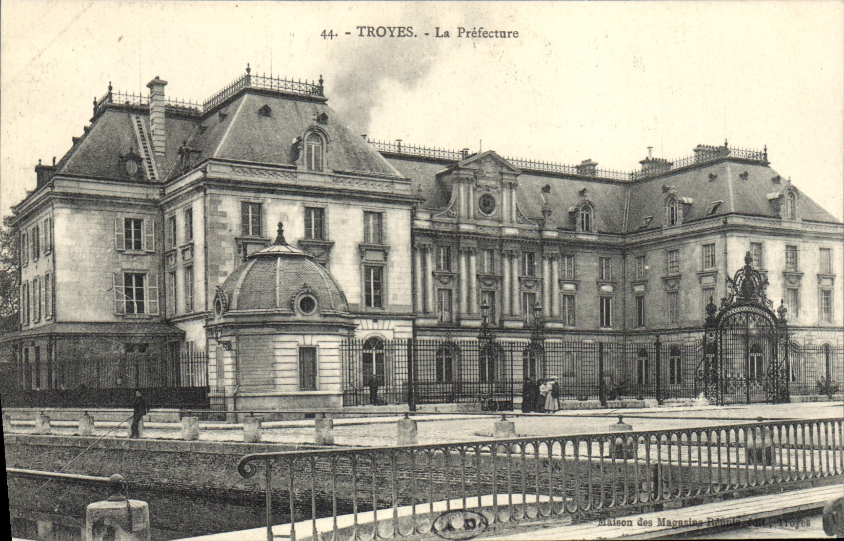 CPA Prefecture Troyes