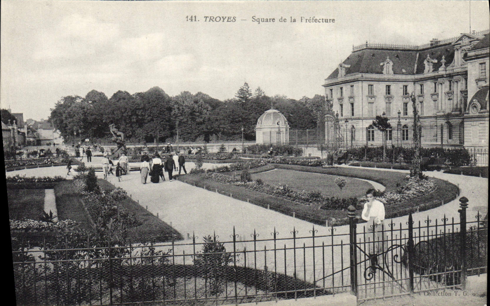 CPA Prefecture Troyes Square de la Prefecture 