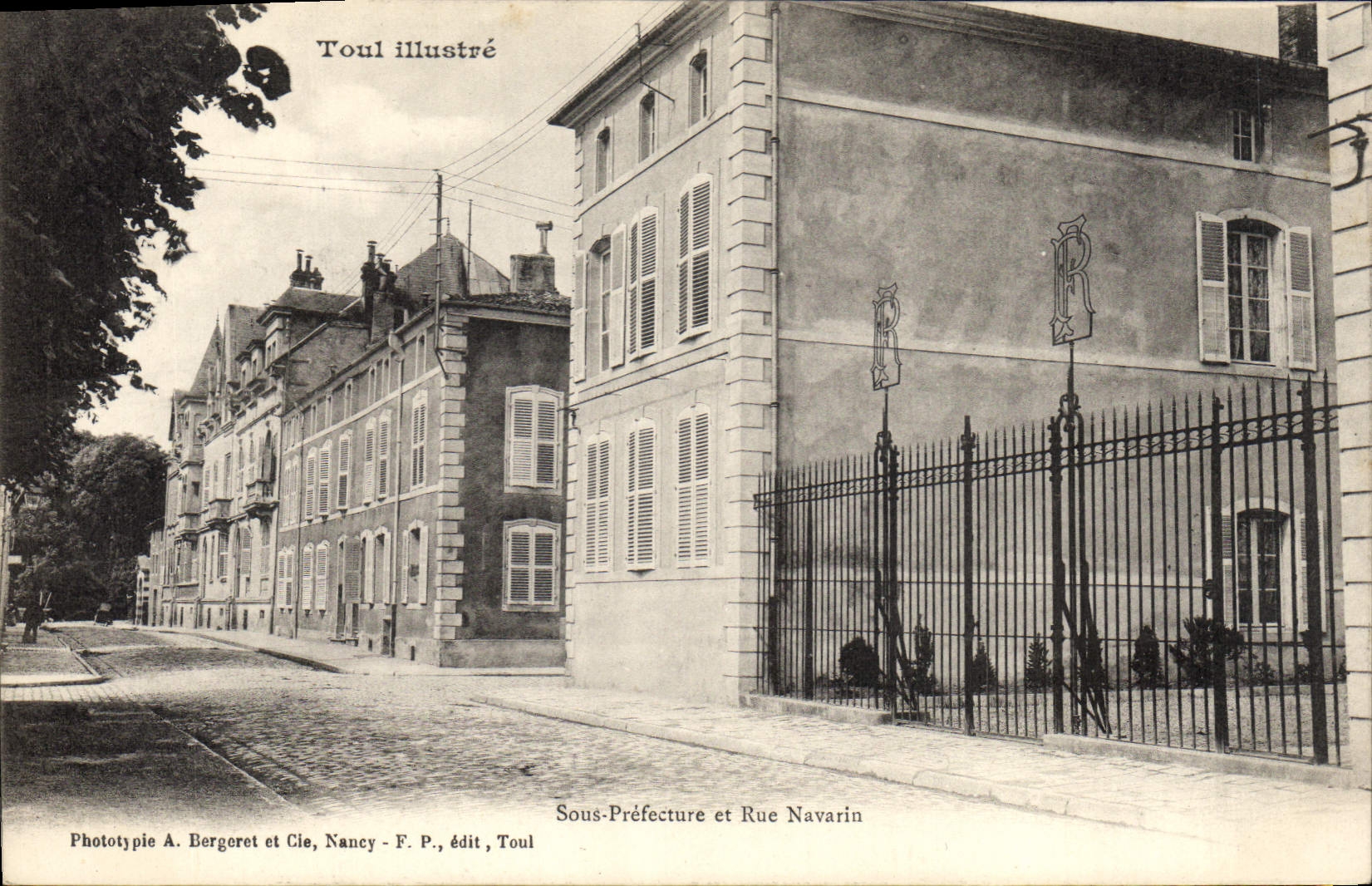 CPA Toul Sous Prefecture et Rue Navarin