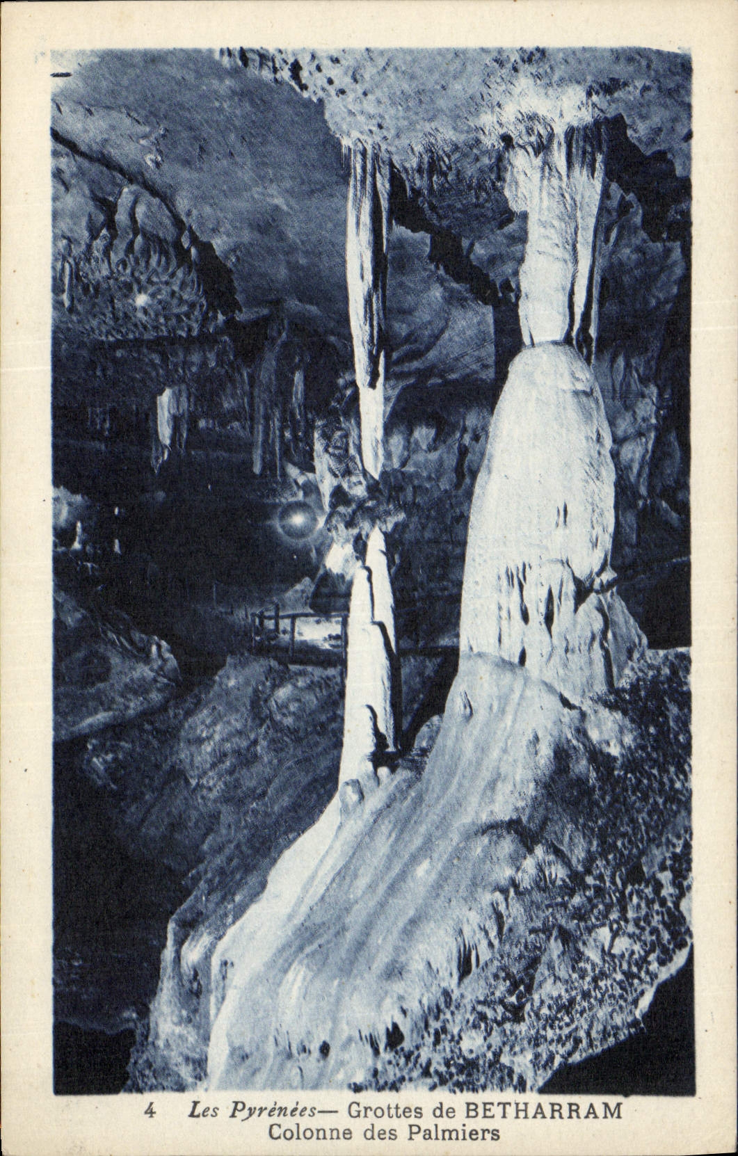 CPA Grotte Grottes de Betharram Colonne des palmiers