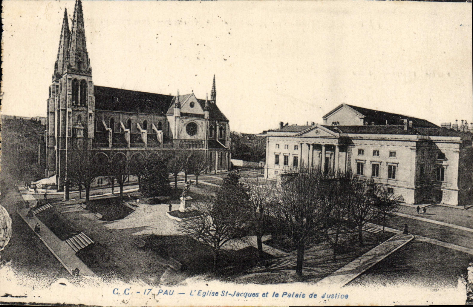 CPA Pau L'eglise St Jacques et le Palais de Justice 