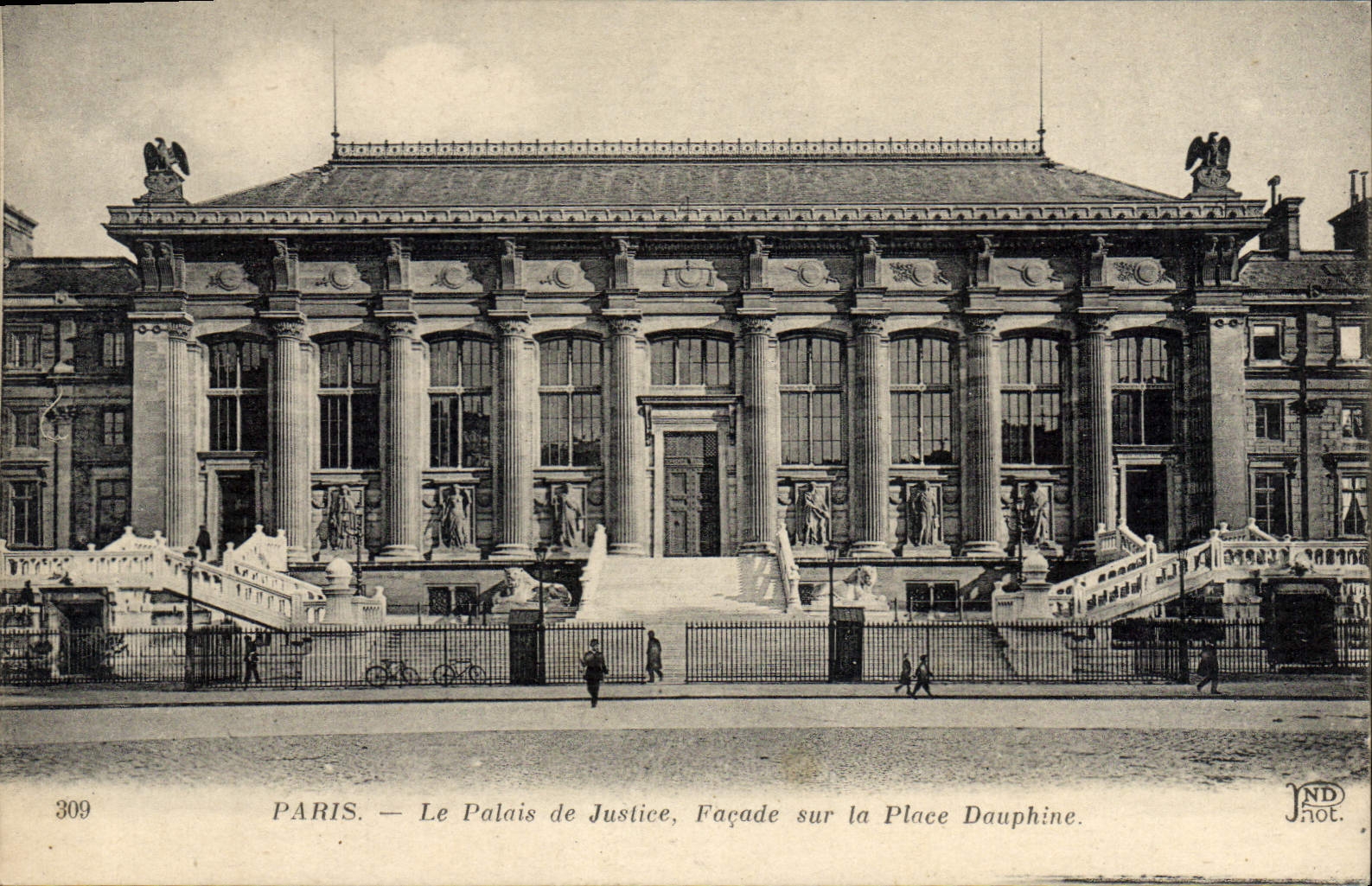 CPA Palais de Justice Facade sur la Place Dauphine Paris