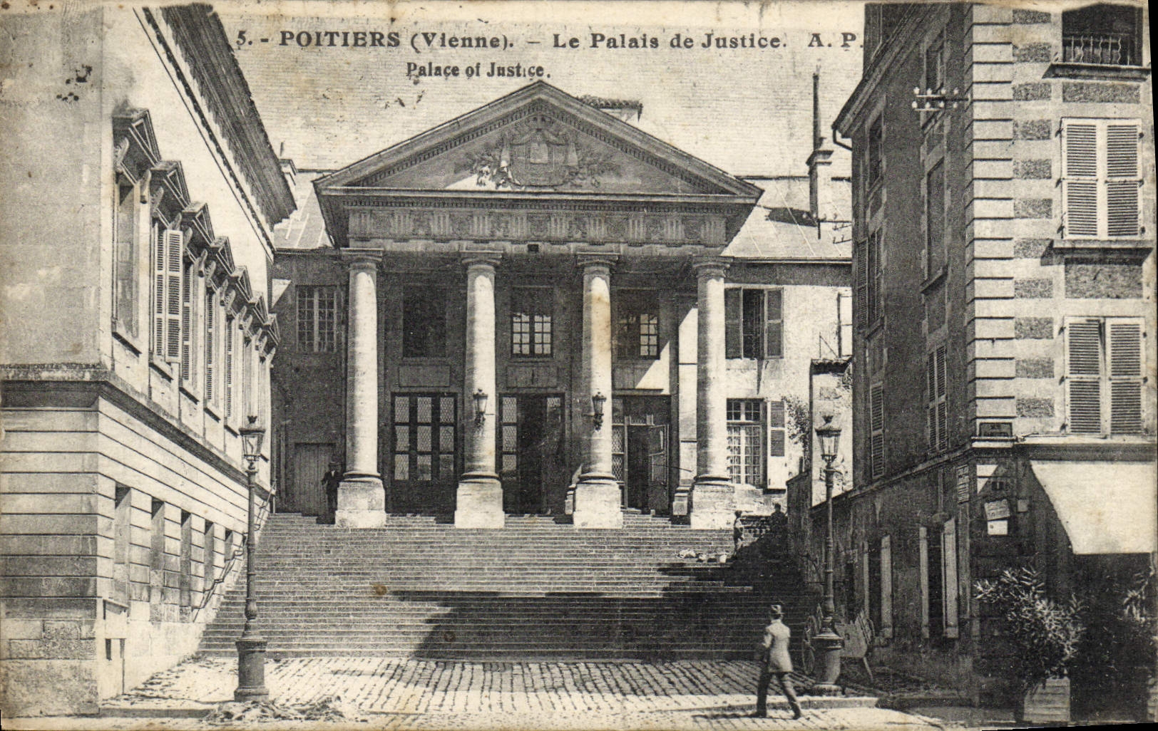 CPA Palais de Justice Poitiers