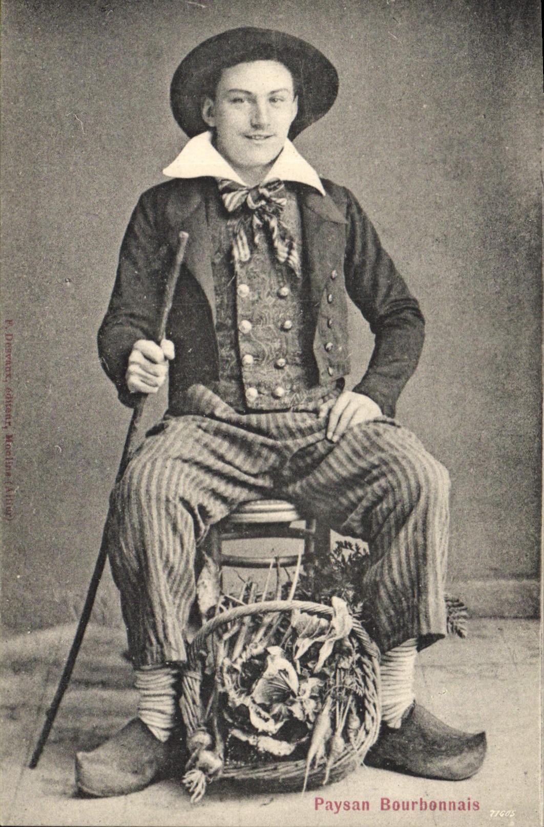 CPA Folklore Paysan Bourbonnais 