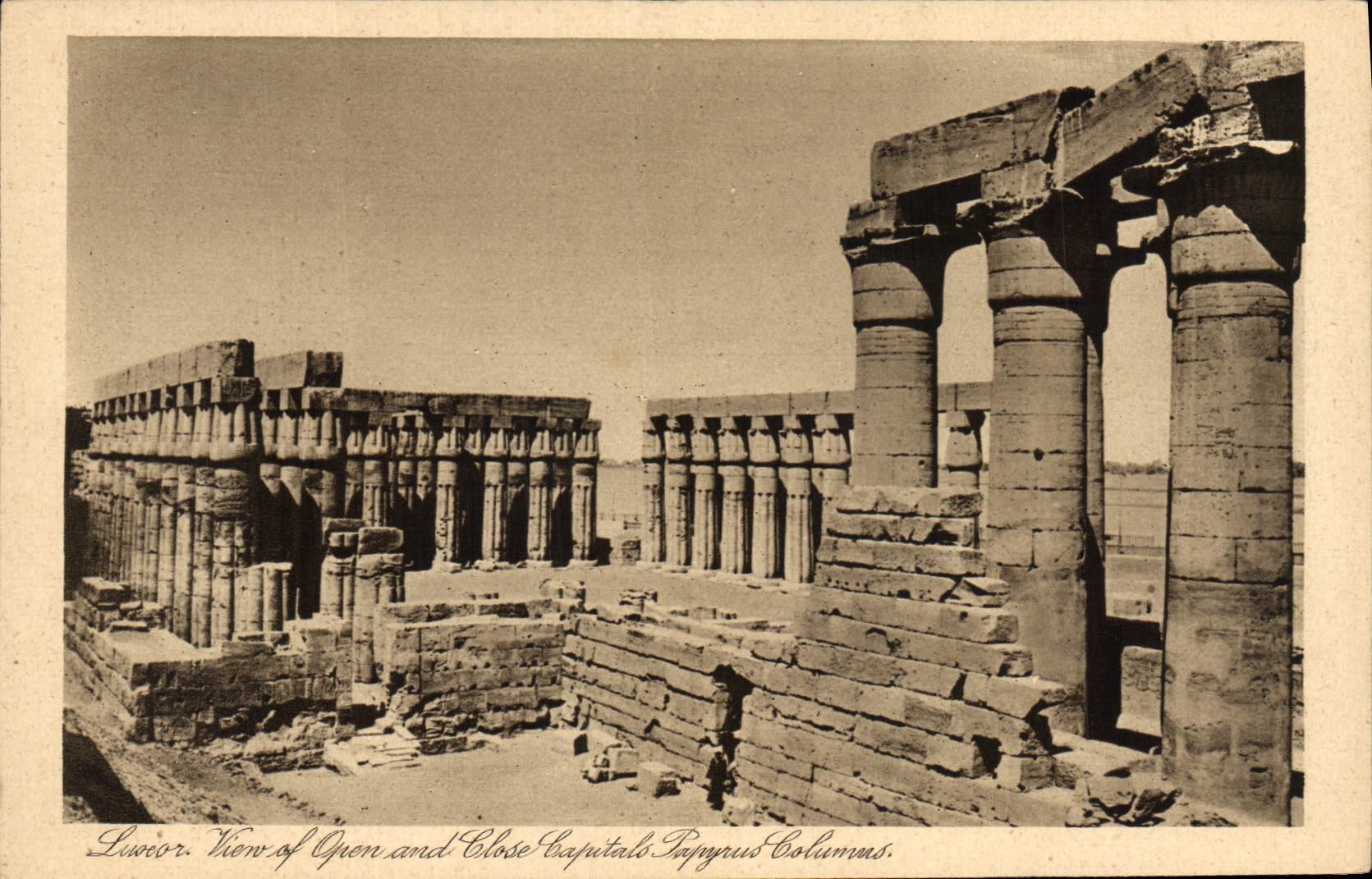 CPA Egypt Egypte Luxor View of open and close capitals papyrus columns