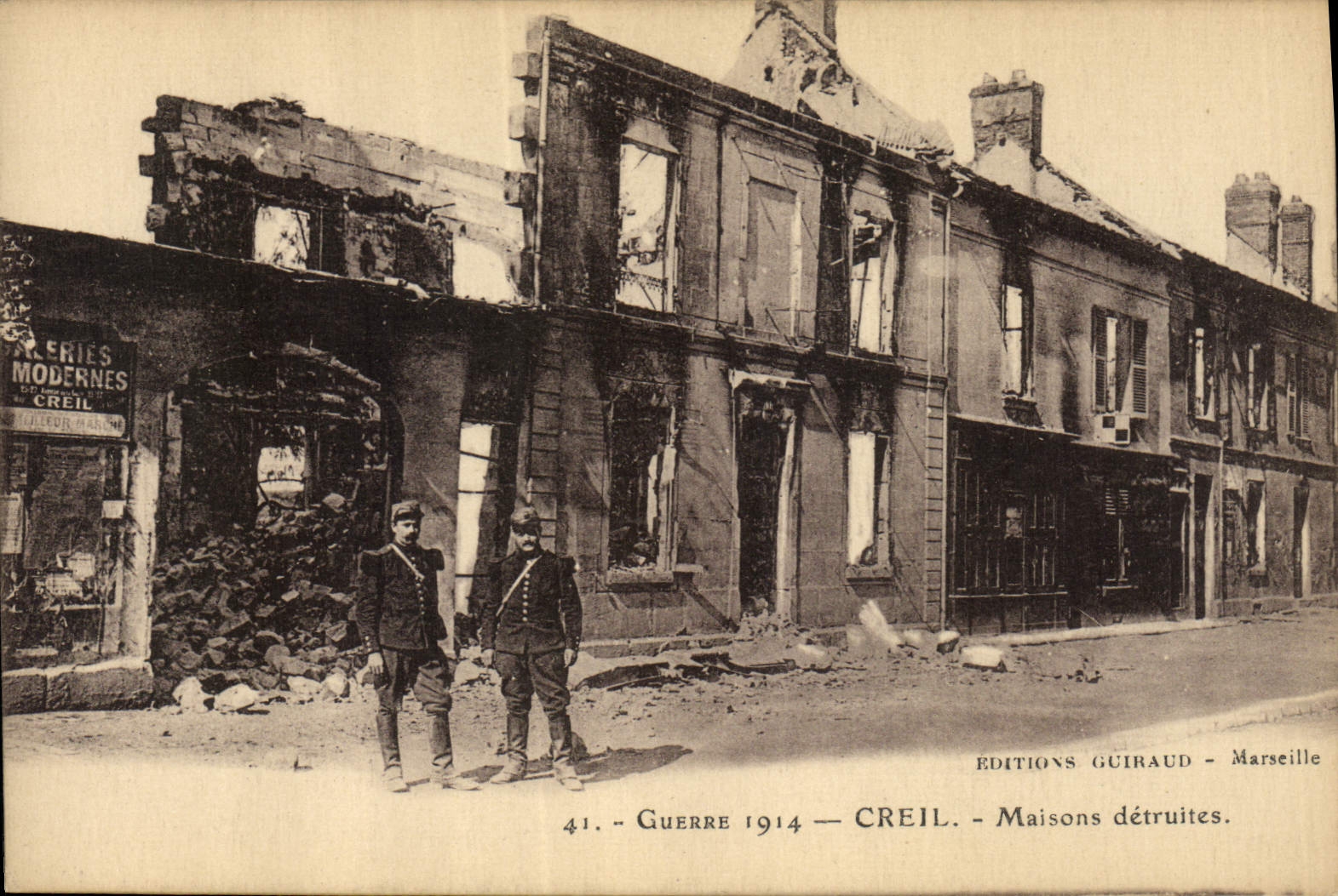 CPA Militaria Guerre 1914 Creil Maisons detruites 
