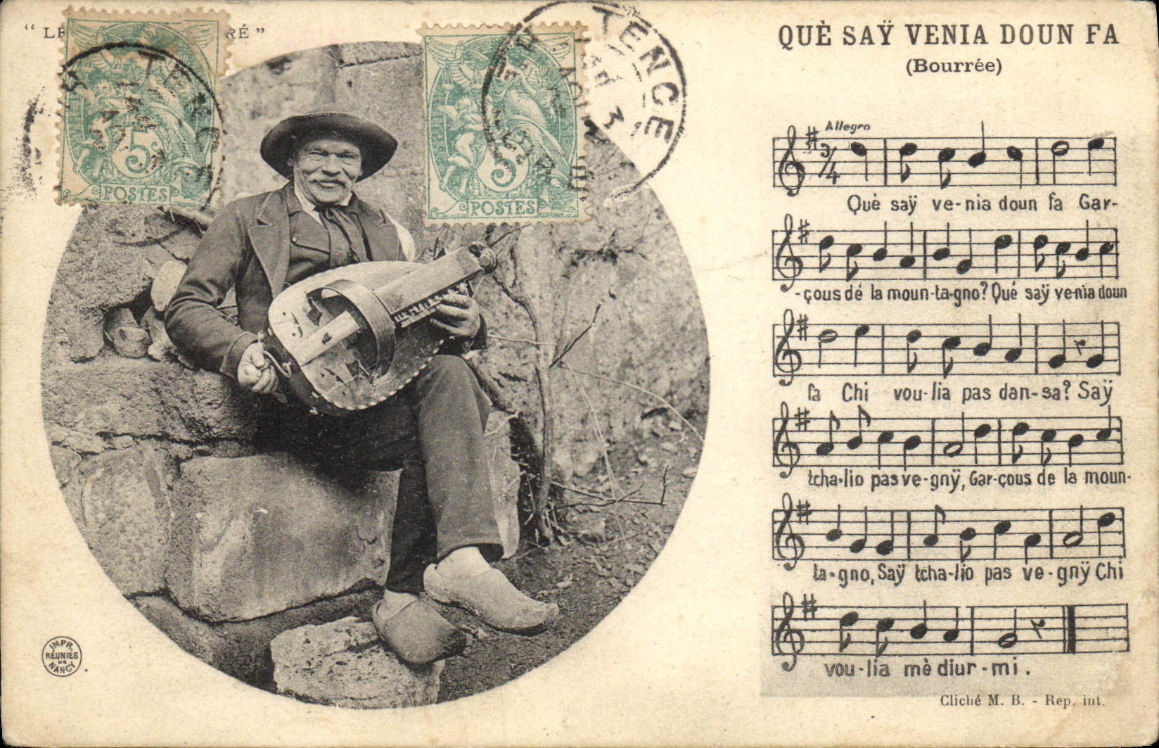 CPA Folklore Bourree d'Auvergne sur la chanson que say venia doun fa