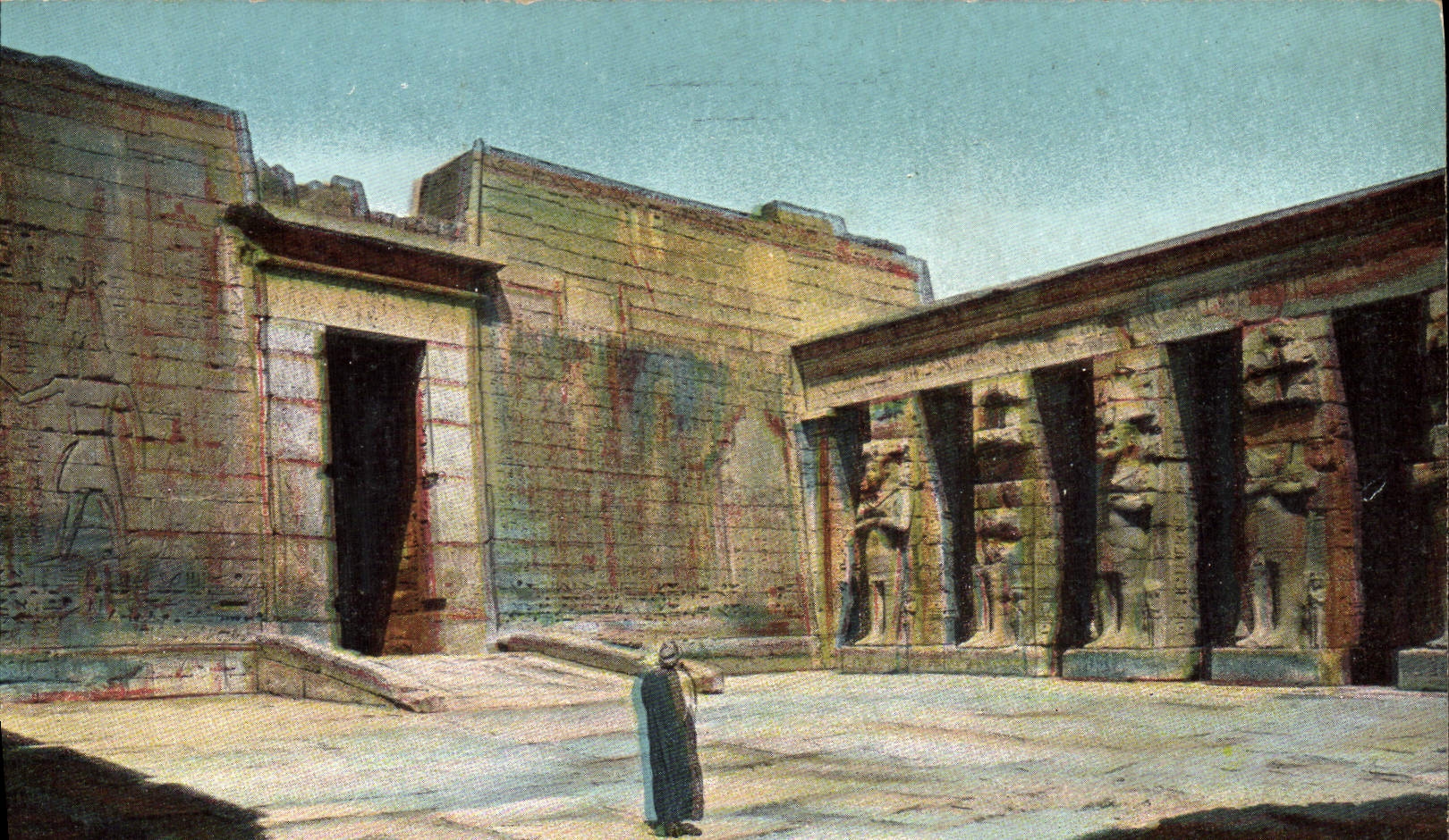 CPA Egypt Egypte Thebes Medinet Habou Premier Cour