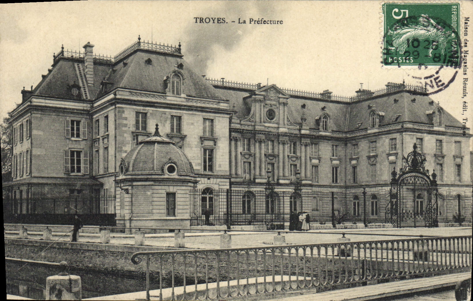 CPA Troyes La Prefecture 