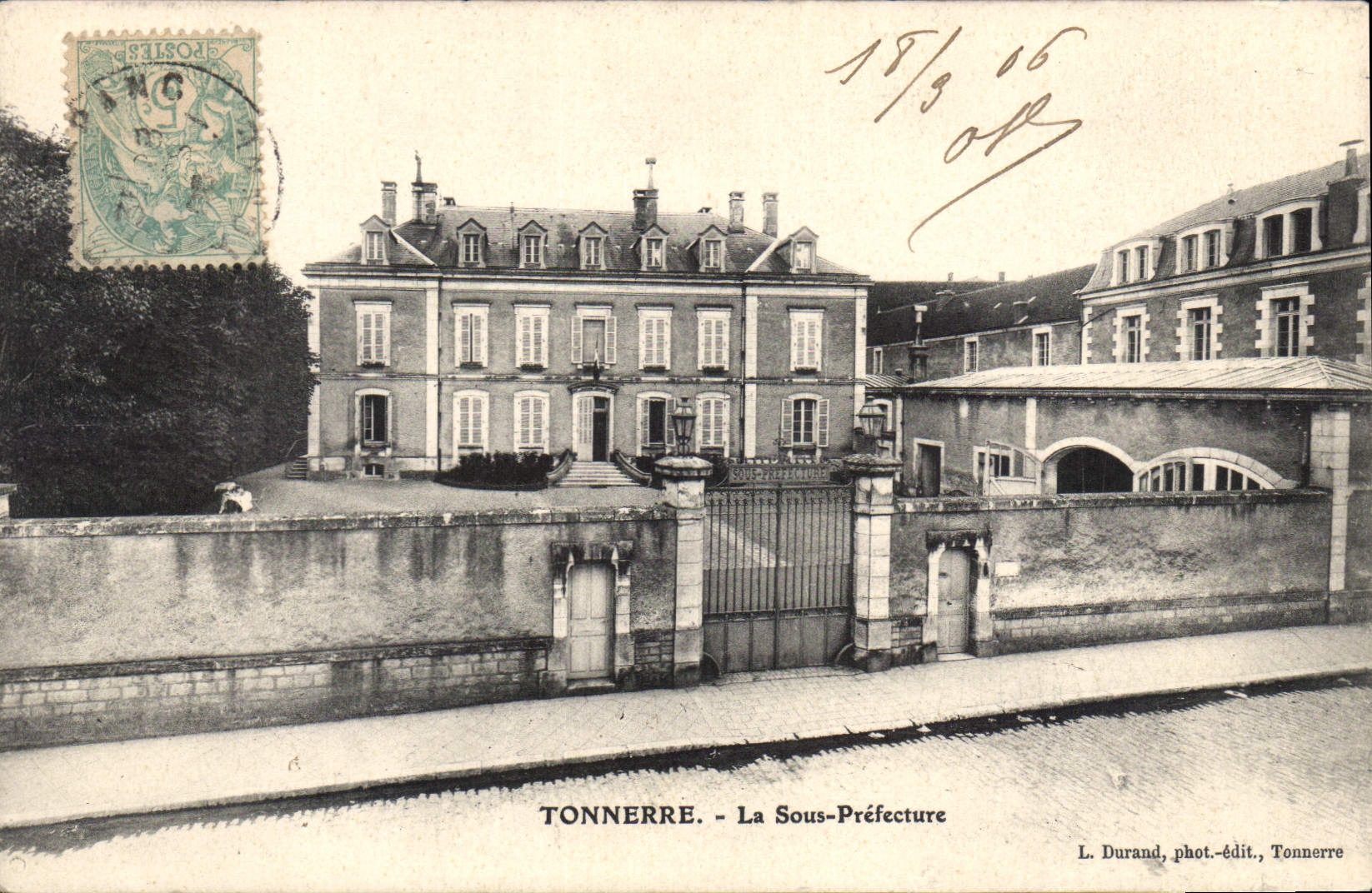 CPA Tonnerre La Sous Prefecture 