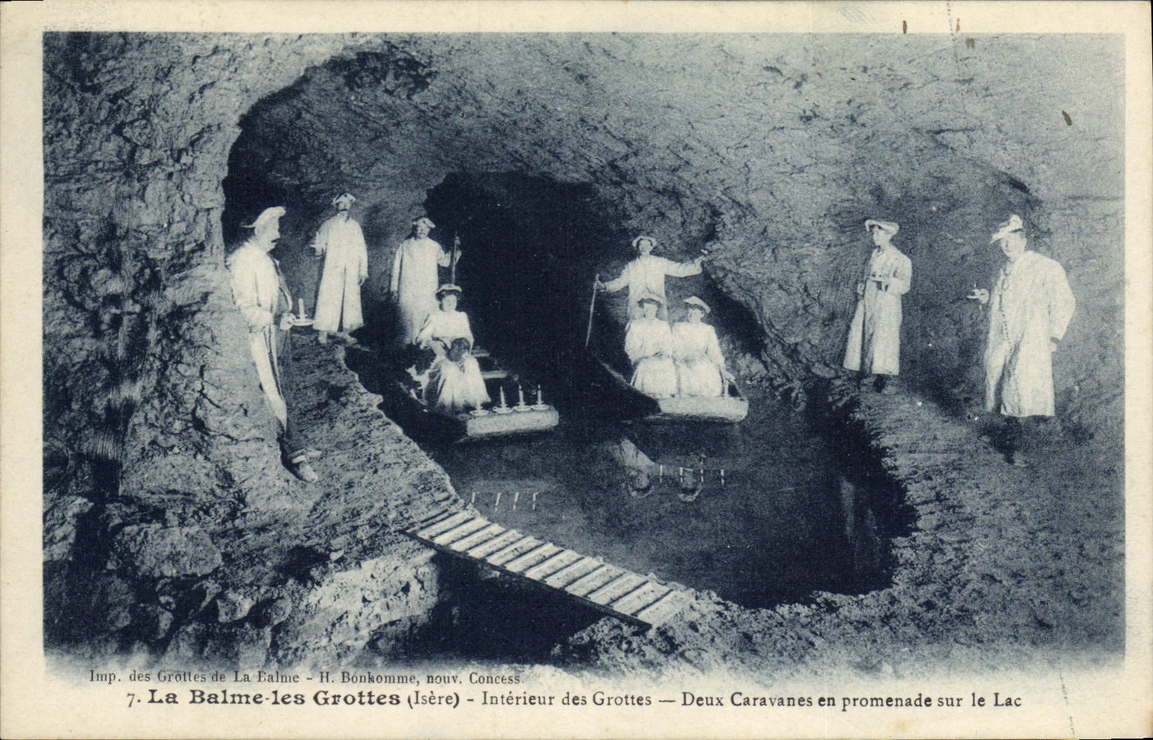 CPA La Balme les Grottes interieur des grottes Deux Caravanes en promenade sur le Lac
