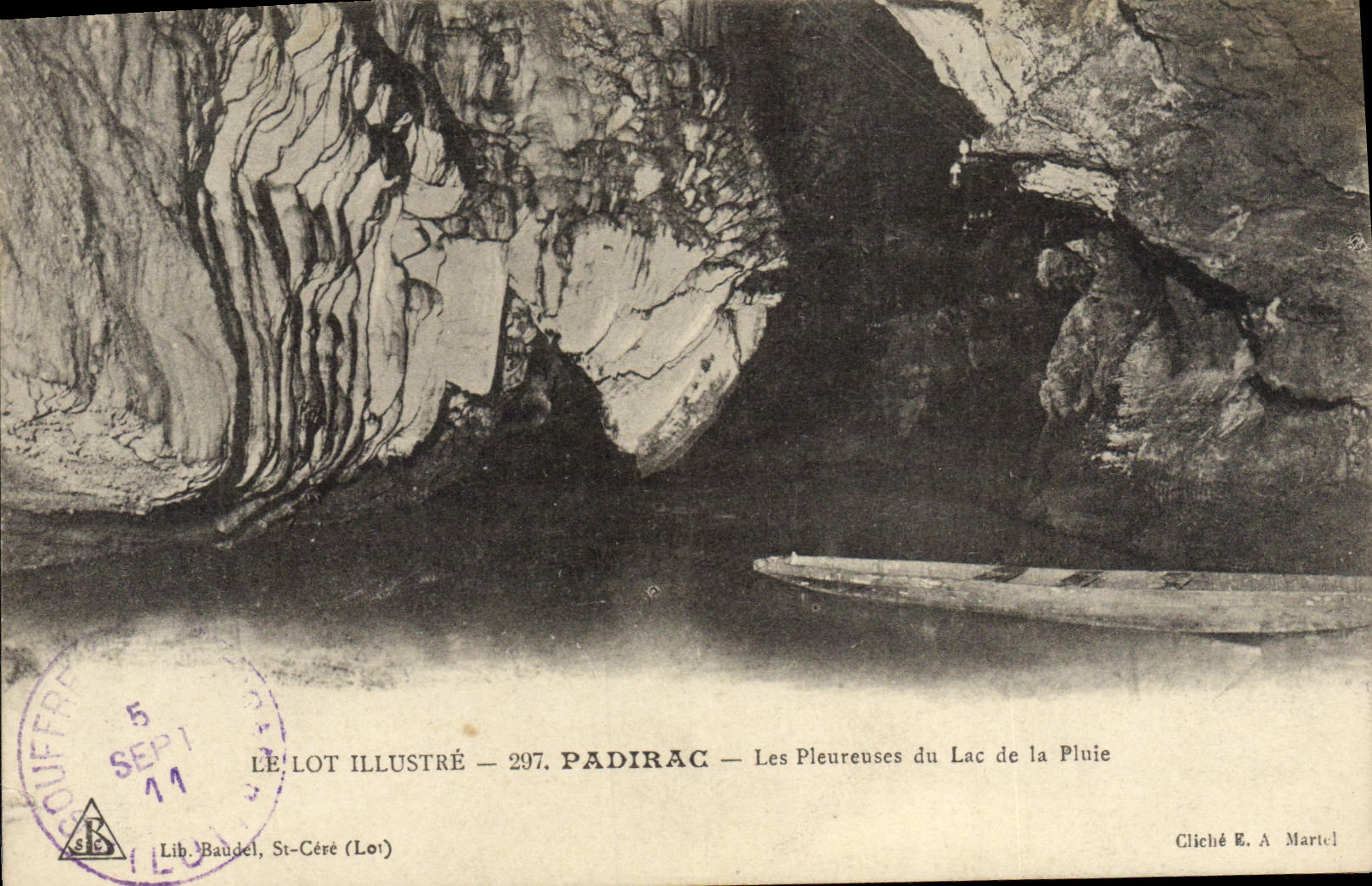 CPA Le Lot Illustre Padirac les Pleureuse du Lac de la Pluie