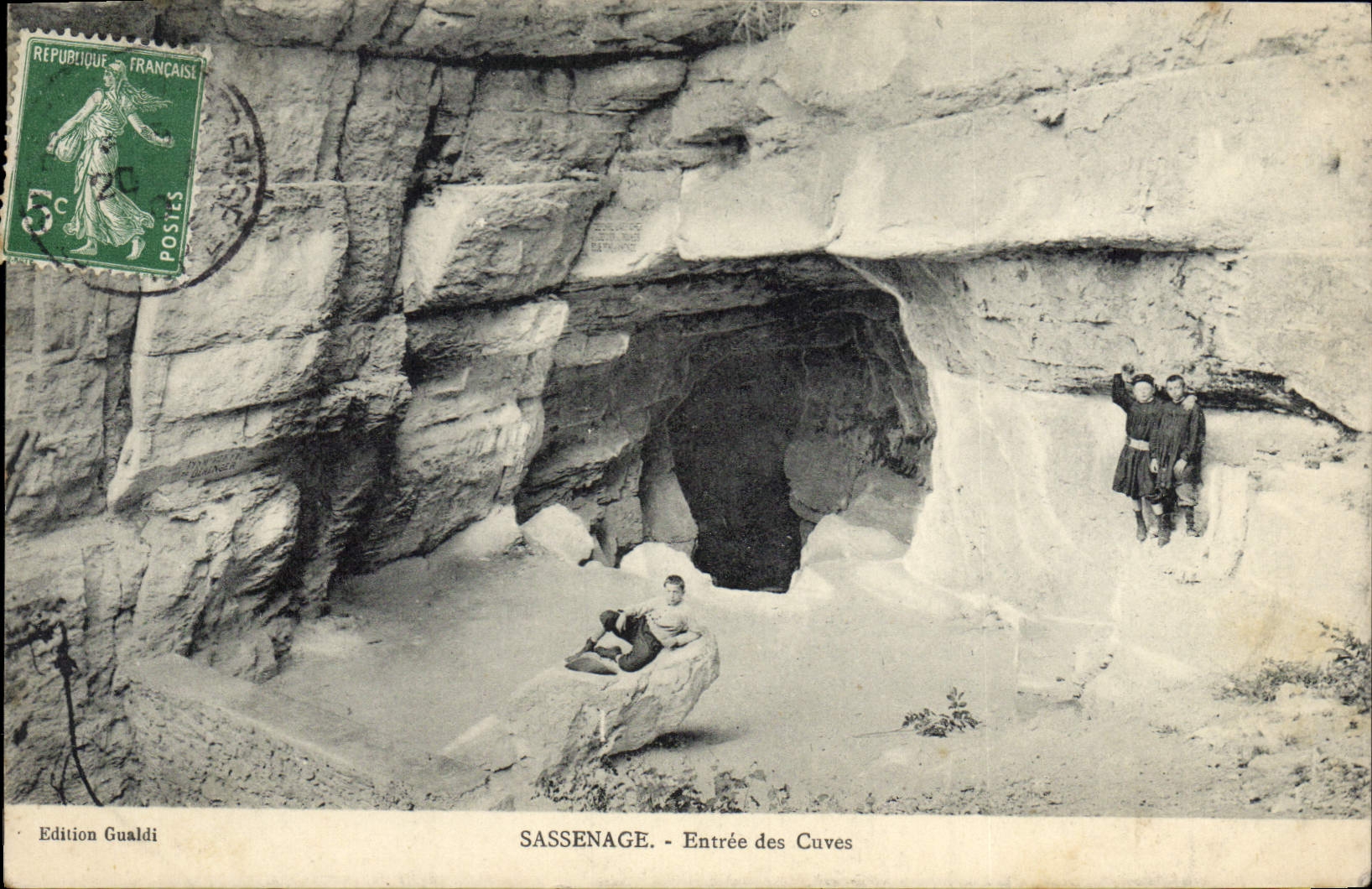 CPA Sassenage Entree des Cuves 