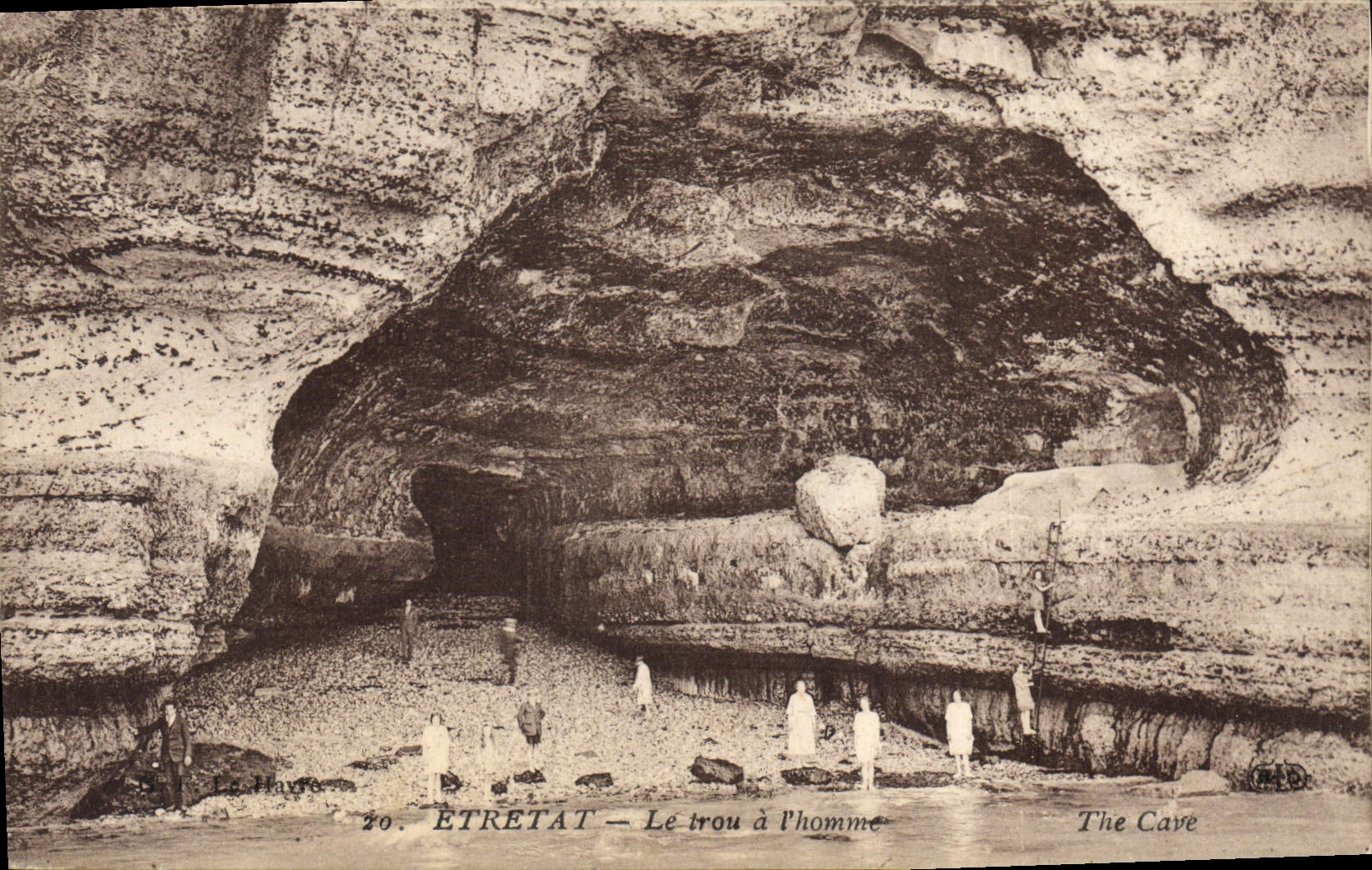CPA Etretat Le Trou a l'homme 