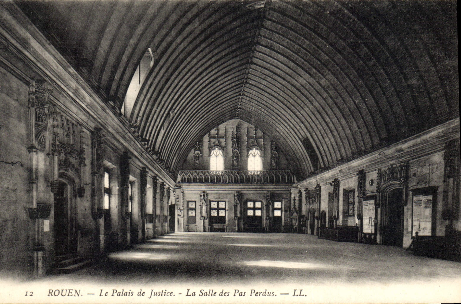 CPA Rouen Palais de Justice salle des Pas Perdus 