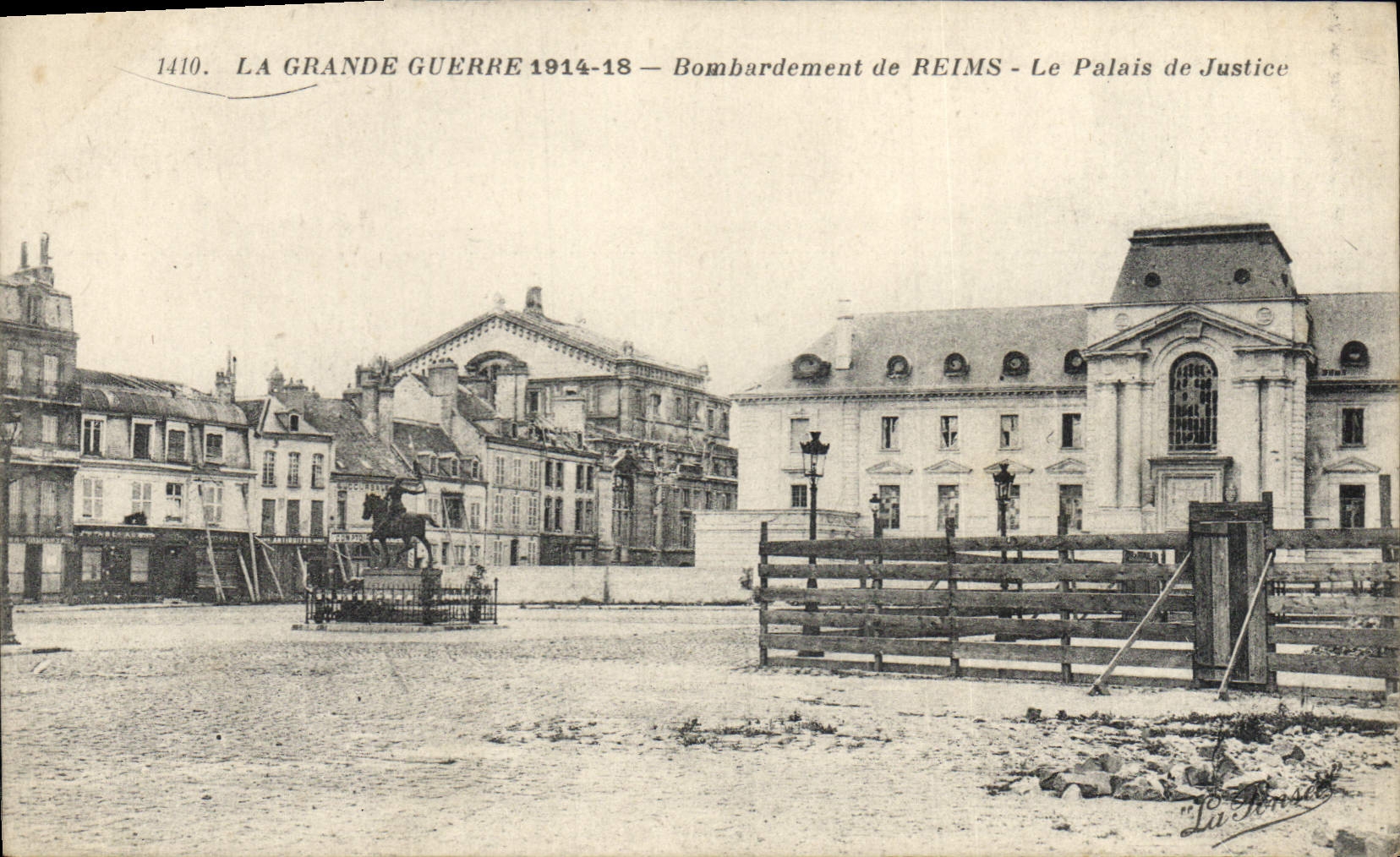 CPA La grande guerre 1914 18 bombardement de Reims le Palais de Justice