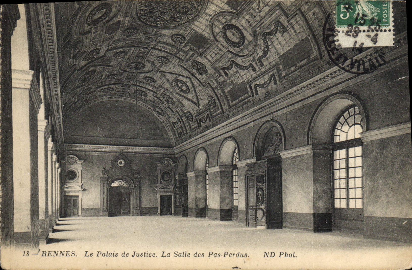 CPA Rennes le palais de justice salle des Pas Perdus 