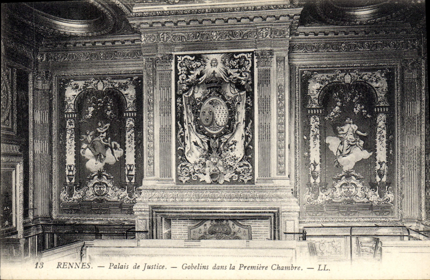 CPA Rennes le Palais de Justice Gobelins dans la premiere Chambre 
