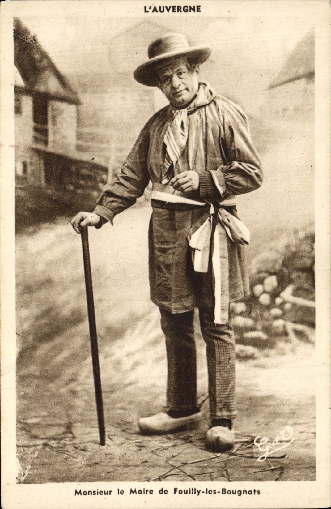 CPA Folklore L'Auvergne monsieur le maire de fouilly les Bougnats