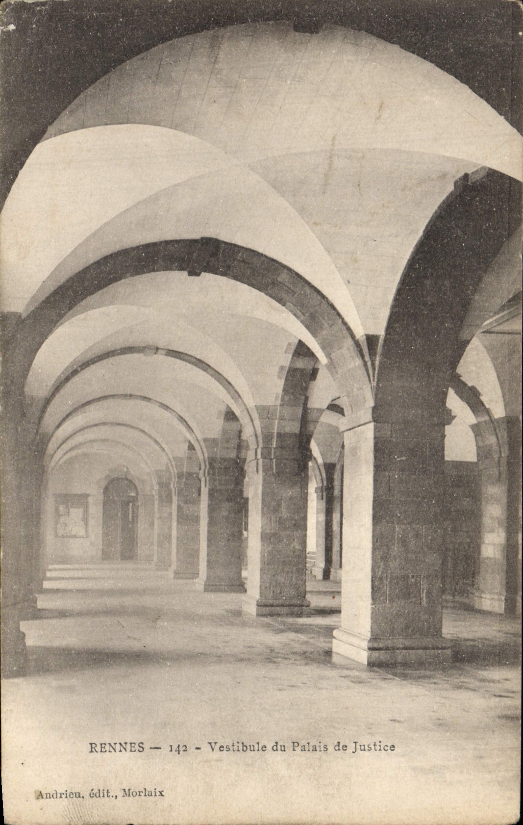 CPA Rennes Vestibule du Palais de justice 